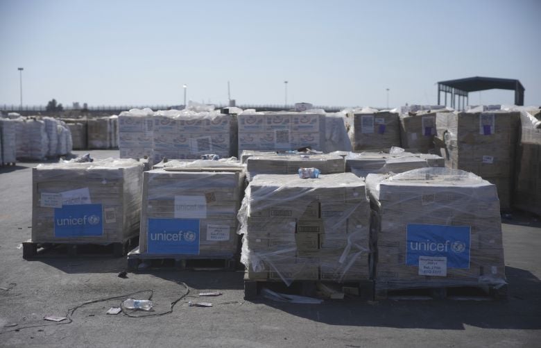 Μπαίνει στην Γάζα εκπαιδευτικό υλικό  για πρώτη φορά έπειτα από δύο χρόνια