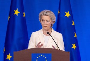 Η Ούρσουλα υποδέχεται στα ελληνικά την ευρωπαϊκή προεδρία της Κύπρου