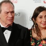 Νεκρή βρέθηκε μέσα σε δωμάτιο ξενοδοχείου η κόρη του διάσημου ηθοποιού Τόμι Λι Τζόουνς