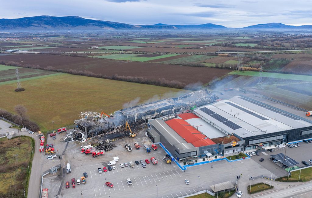 Τριήμερο πένθος στα Τρίκαλα για τις πέντε νεκρές εργάτριες στη «Βιολάντα»