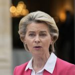 Ισχυρή ευρωπαϊκή απάντηση στις απειλές του Τραμπ υποσχέθηκε η φον ντερ Λάιεν από το βήμα του Νταβός