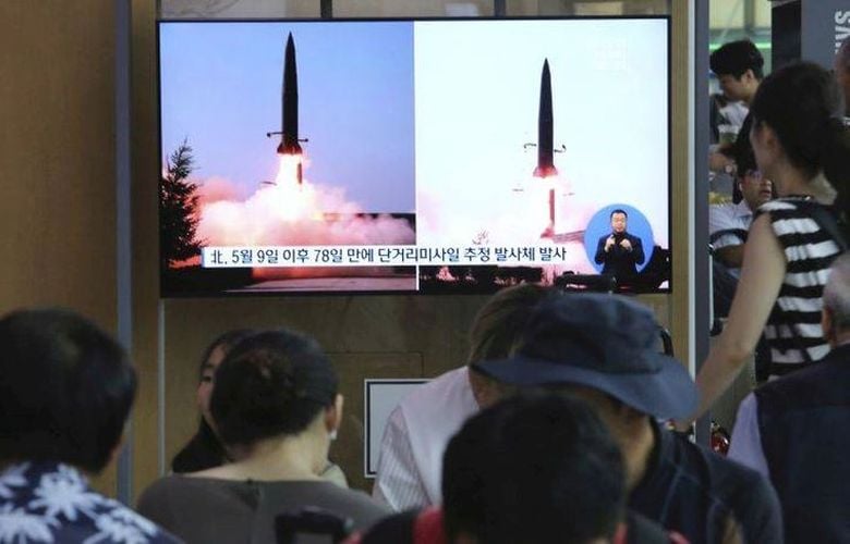 Η Βόρεια Κορέα εκτοξεύει βαλλιστικούς πυραύλους, για πρώτη φορά φέτος