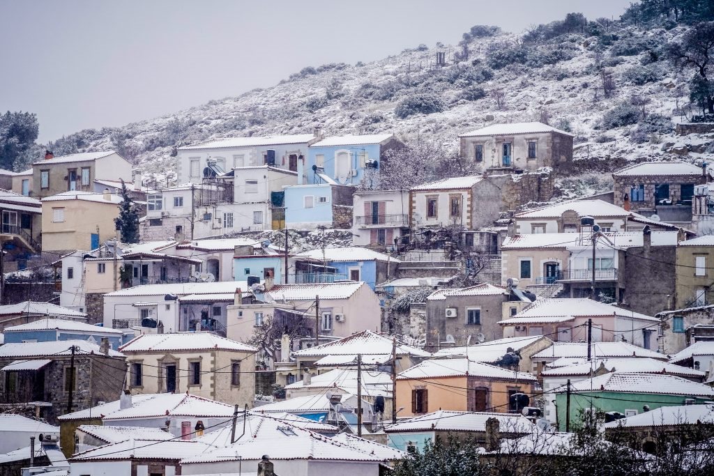 Στα λευκά Πάρνηθα, Πήλιο και Εύβοια, ύφεση της ψυχρής εισβολής από την Τετάρτη