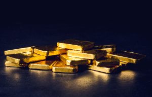 Για πρώτη φορά στην ιστορία, ο χρυσός έσπασε το φράγμα των 5.000 δολαρίων