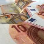 Ποιο σενάριο προκρίνεται για τη νέα αύξηση του κατώτατου μισθού