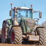 Αγορά τρακτέρ, εξοπλισμού και νέες φυτεύσεις µε 50% επιδότηση στον Αναπτυξιακό