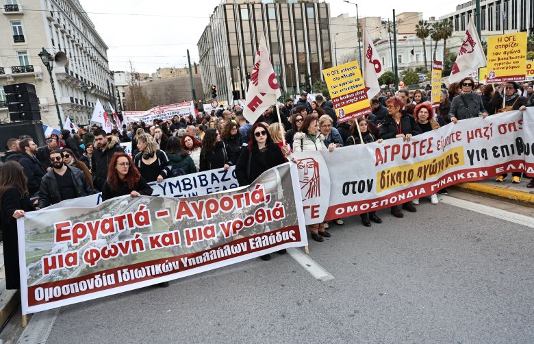 Προς το κέντρο της Αθήνας 44 τρακτέρ – Σε εξέλιξη οι κινητοποιήσεις των αγροτών