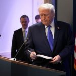 Πυρ και μανία ο Τραμπ για την ακύρωση των δασμών – Απειλεί με ισχυρότερα μέτρα