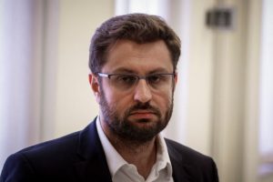 Ζαχαριάδης: Κατηγορεί τον Μαρινάκη για «τραμπισμό υψηλών προδιαγραφών»