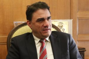 Τσουκαλάς: Εμφανίζεται ως μεταρρυθμιστής των θεσμών και εγγυητής της λειτουργίας του πολιτεύματος ενώ είναι ο πιο αντιθεσμικός πρωθυπουργός της Μεταπολίτευσης