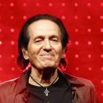 «Τι σας νοιάζει αν βάφω τα μαλλιά μου;» – Ο Πασχάλης απαντά στα σχόλια για το στυλ του