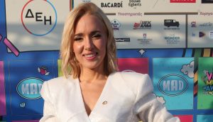 Καλομοίρα: «Για τρία χρόνια έκλαιγα μόνη μου στην τουαλέτα»