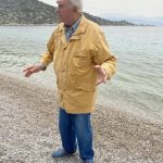 «Η ζωή μου, στη λωρίδα προσπεράσματος» – Η αυτοβιογραφία του Αλέξανδρου Μανιατόπουλου