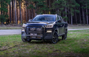Επιβλητικά και ασταμάτητα τα κορυφαία διπλοκάμπινα pick-up KGM Musso Grand