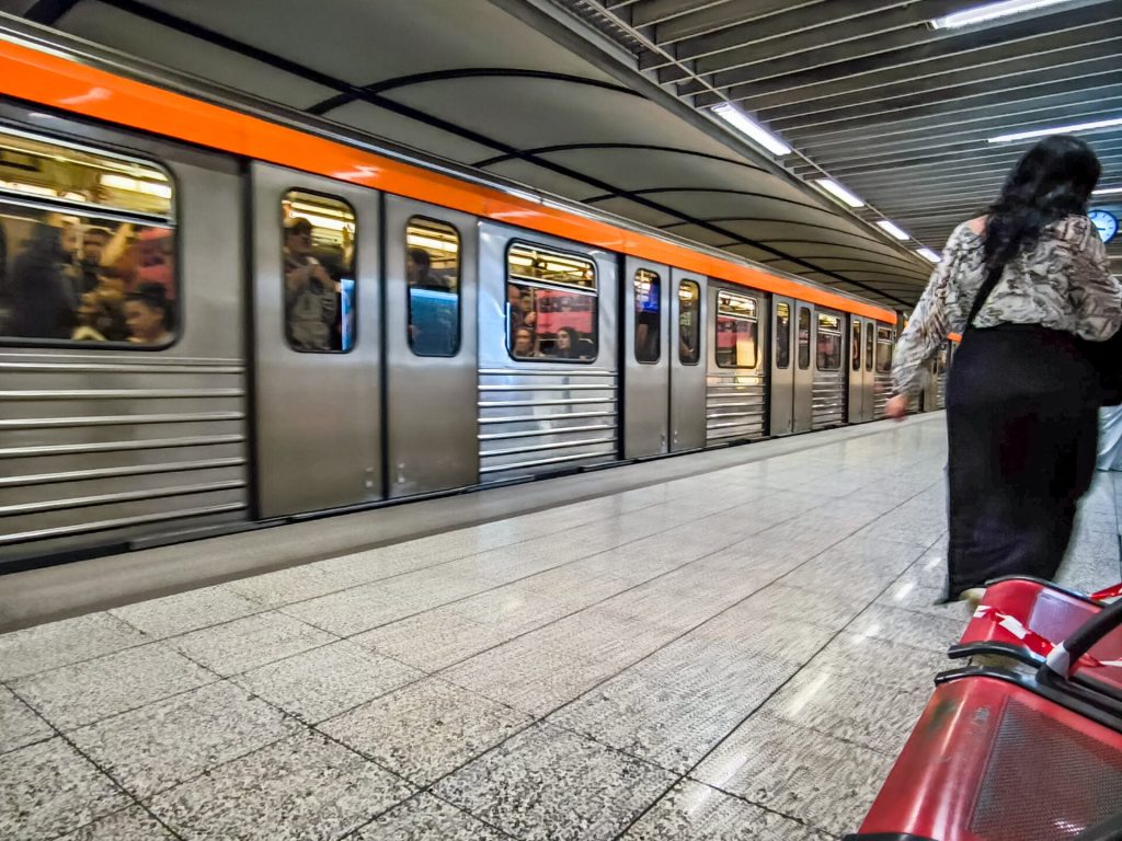 Μετρό: Αποκαταστάθηκε η κυκλοφορία στη γραμμή 2 μετά την τραγωδία στον σταθμό «Σύνταγμα»