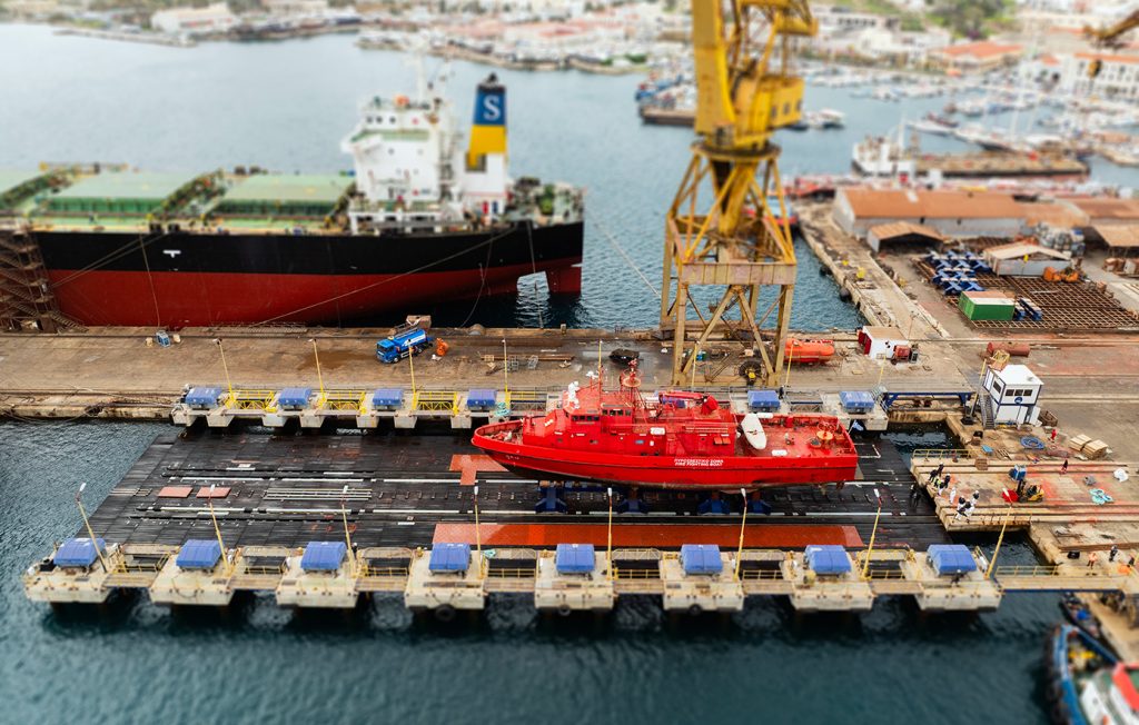 ΟΝΕΧ Ναυπηγεία Σύρου: «Επιστρέφει» το Syncrolift ύστερα από 15 χρόνια