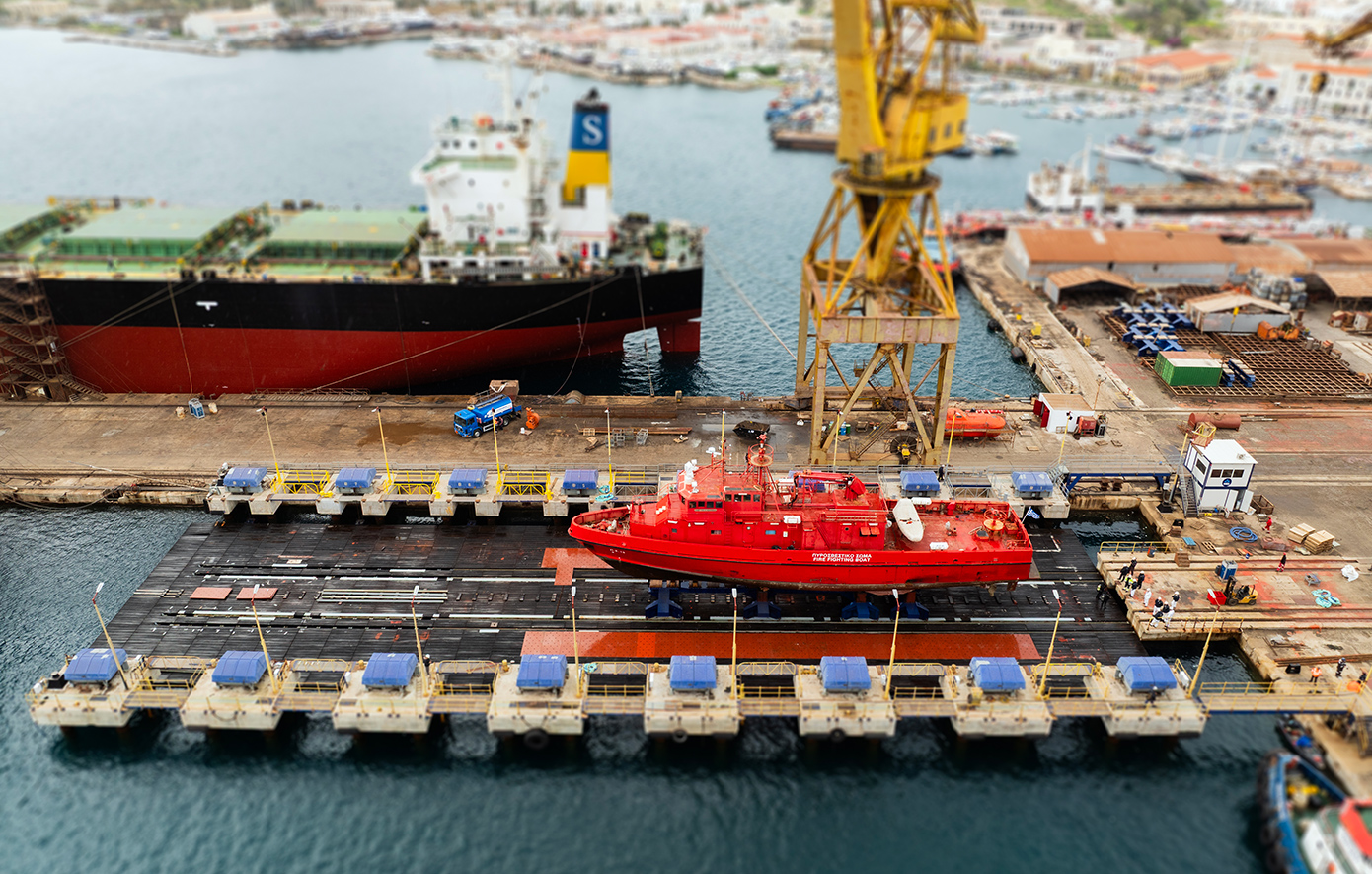 ΟΝΕΧ Ναυπηγεία Σύρου: «Επιστρέφει» το Syncrolift ύστερα από 15 χρόνια