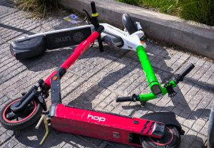 Τραγωδία στο Παγκράτι: Άνδρας που οδηγούσε πατίνι έπεσε και έχασε την ζωή του