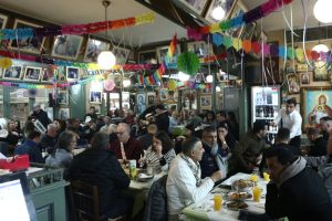 Τσικνοπέμπτη: Γιορτάστε με οικονομία και απόλαυση