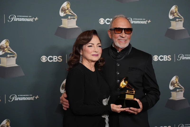 Βραβεία Grammy: Η τελετή απονομής 86 βραβείων σε ζωντανή τηλεοπτική μετάδοση