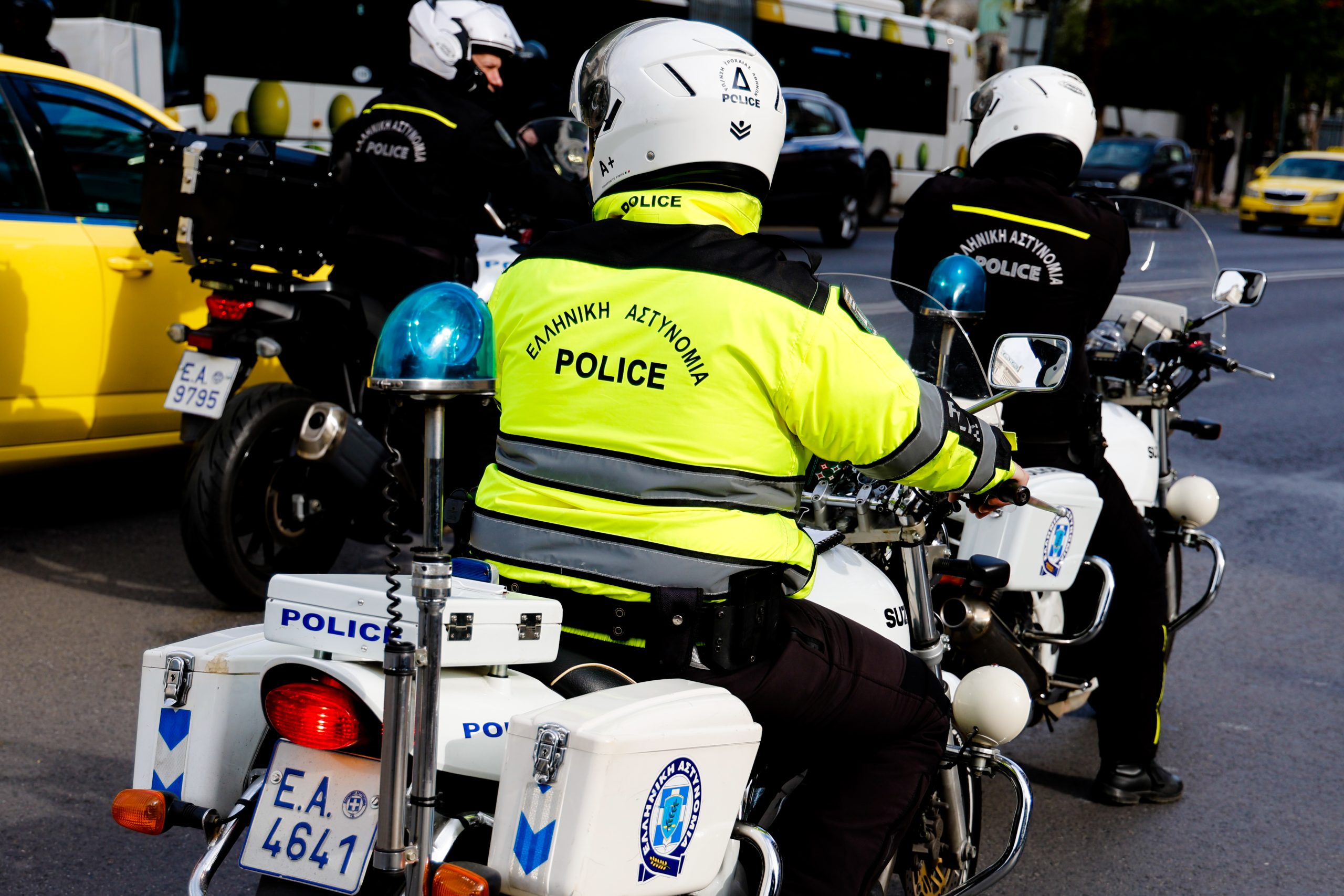 Θεσσαλονίκη: Επεισοδιακή καταδίωξη στον Δενδροπόταμο, τρεις συλλήψεις, ένας τραυματίας - ertnews.gr