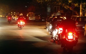 Εύβοια: Ξυλοκόπησε τη σύζυγό του μπροστά στο παιδί τους – Έφυγε τρέχοντας για να σωθεί