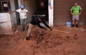 Φονικές κατολισθήσεις στην Βραζιλία: Στους 46 οι νεκροί, σβήνουν οι ελπίδες για τους 21 αγνοούμενους