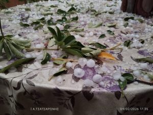 Έντονη χαλαζόπτωση έπληξε το Βροντάδο της Χίου