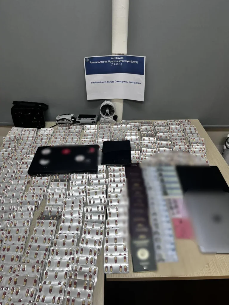 Εξαρθρώθηκε κύκλωμα για κλοπές και διακίνηση  παράνομων φαρμάκων