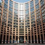 ΕΕ: Υιοθετήθηκαν αυστηρότεροι κανόνες στην αλυσίδα τροφίμων εν μέσω εντάσεων για τις τιμές