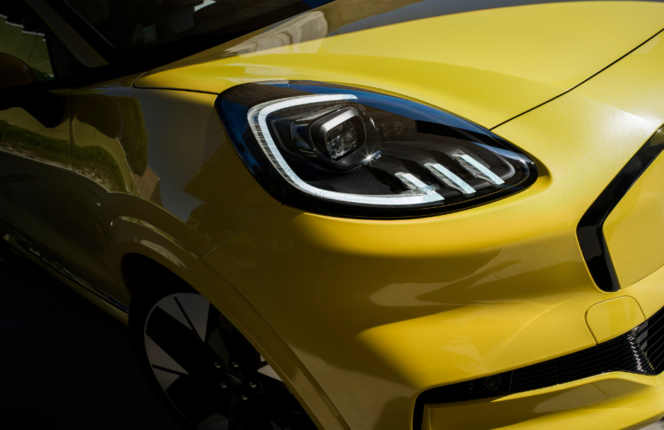 «Κάνει τη νύχτα μέρα» η προηγμένη τεχνολογία φωτισμού Matrix LED της Ford