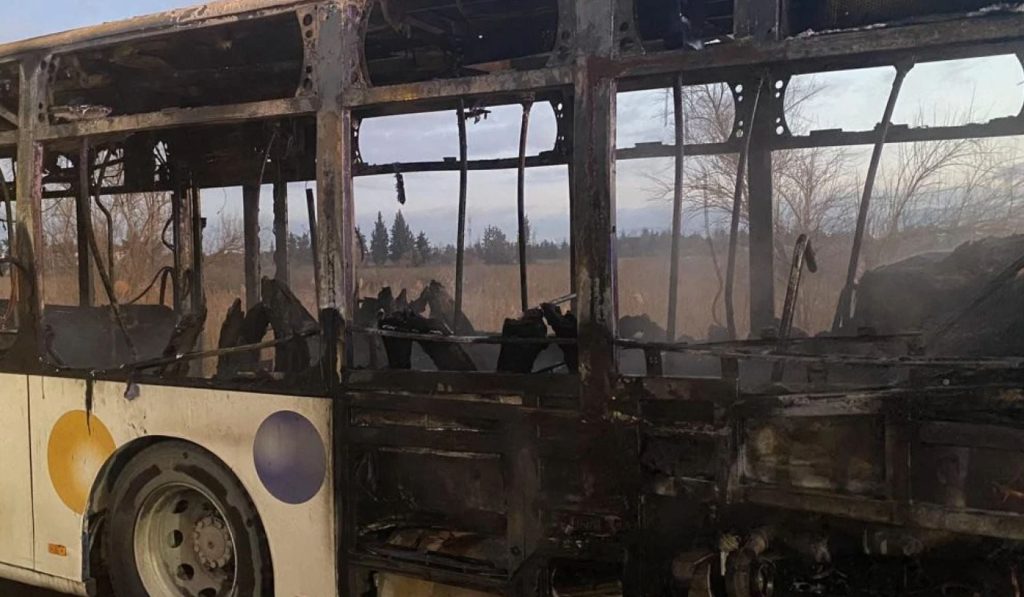 Θεσσαλονίκη: Φωτιά σε λεωφορείο στη Σίνδο - Σώοι οι επιβάτες