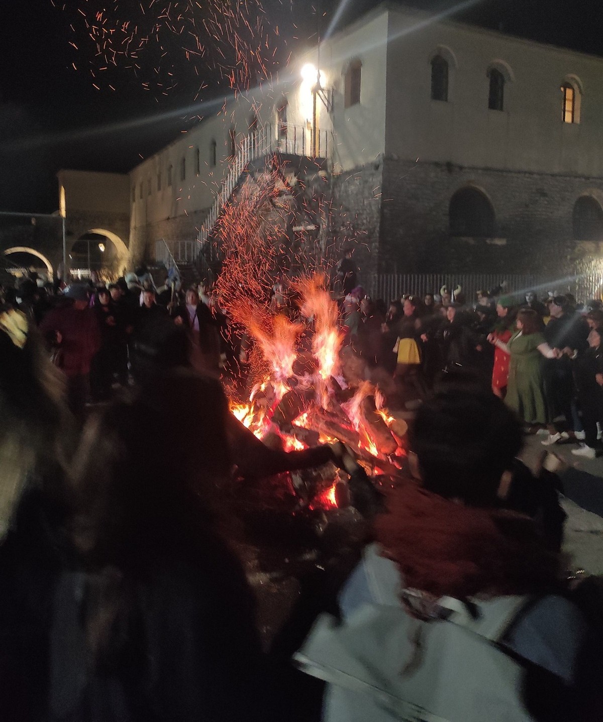 Εξήντα τζαμάλες θα φωτίσουν τα Ιωάννινα