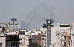 «Τα πλήγματα θα συνεχισθούν για όσο είναι απαραίτητο», λένε στο Ισραήλ για την επίθεση στο Ιράν