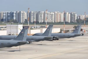 Σε ετοιμότητα μάχης στο Ισραήλ τα αμερικανικά πολεμικά αεροσκάφη