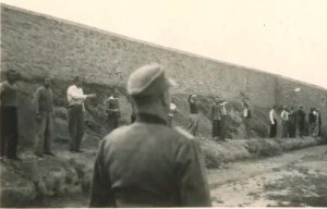 Στα «χέρια» της ελληνικής κυβέρνησης όλες οι φωτογραφίες από τους 200 εκτελεσθέντες της Κασαριανής