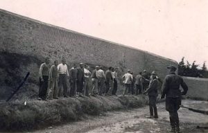 Βέλγος συλλέκτης για τις φωτογραφίες με τους «200» της Καισαριανής: «Είμαι χαρούμενος με τη λύση που δόθηκε»