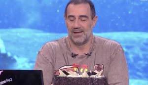 Αντώνης Κανάκης: Η έκπληξη γενεθλίων στο «Ράδιο Αρβύλα»