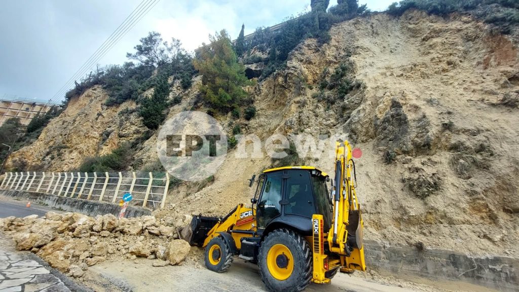 Το ΕΡΤnews στην Παλαιοκαστρίτσα της Κέρκυρας – Πρωτοφανείς κατολισθήσεις με πτώσεις βράχων στο οδικό δίκτυο