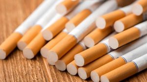 Ιταλία: Η EPPO «ξήλωσε» παράνομο εργοστάσιο τσιγάρων – Κατασχέθηκαν 21,5 τόνοι καπνού