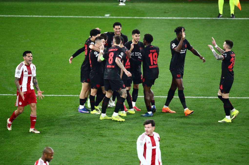 Champions League: Ψάχνει ένα «θαύμα» πλέον ο Ολυμπιακός που έχασε 2-0 από τη Λεβερκούζεν στο «Καραϊσκάκης»