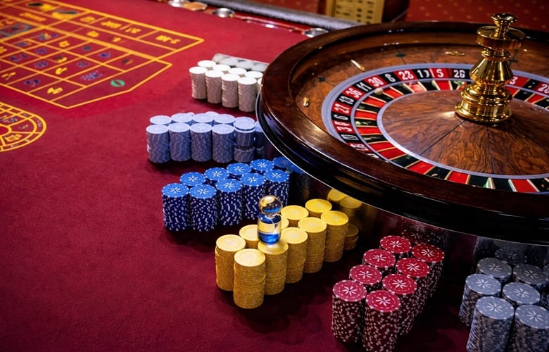 Η οικονομία των 5 ευρώ: Γιατί οι περισσότεροι παίζουν μικρά ποσά αλλά συχνά;