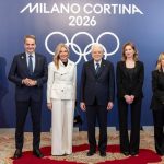 Χειμερινοί Ολυμπιακοί Αγώνες Μιλάνου: Ο φόρος τιμής στον Τζιόρτζιο Αρμάνι και οι διαδηλώσεις