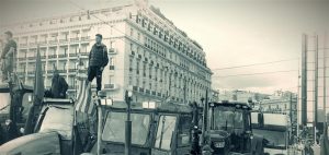 Αγροτικές Ειδήσεις: Σύνταγμα με τρακτέρ, Βουλή με άρθρα και μια ιδέα που ζητά να γίνει θεσμός