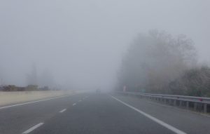 Πέπλο ομίχλης κάλυψε την Θεσσαλονίκη