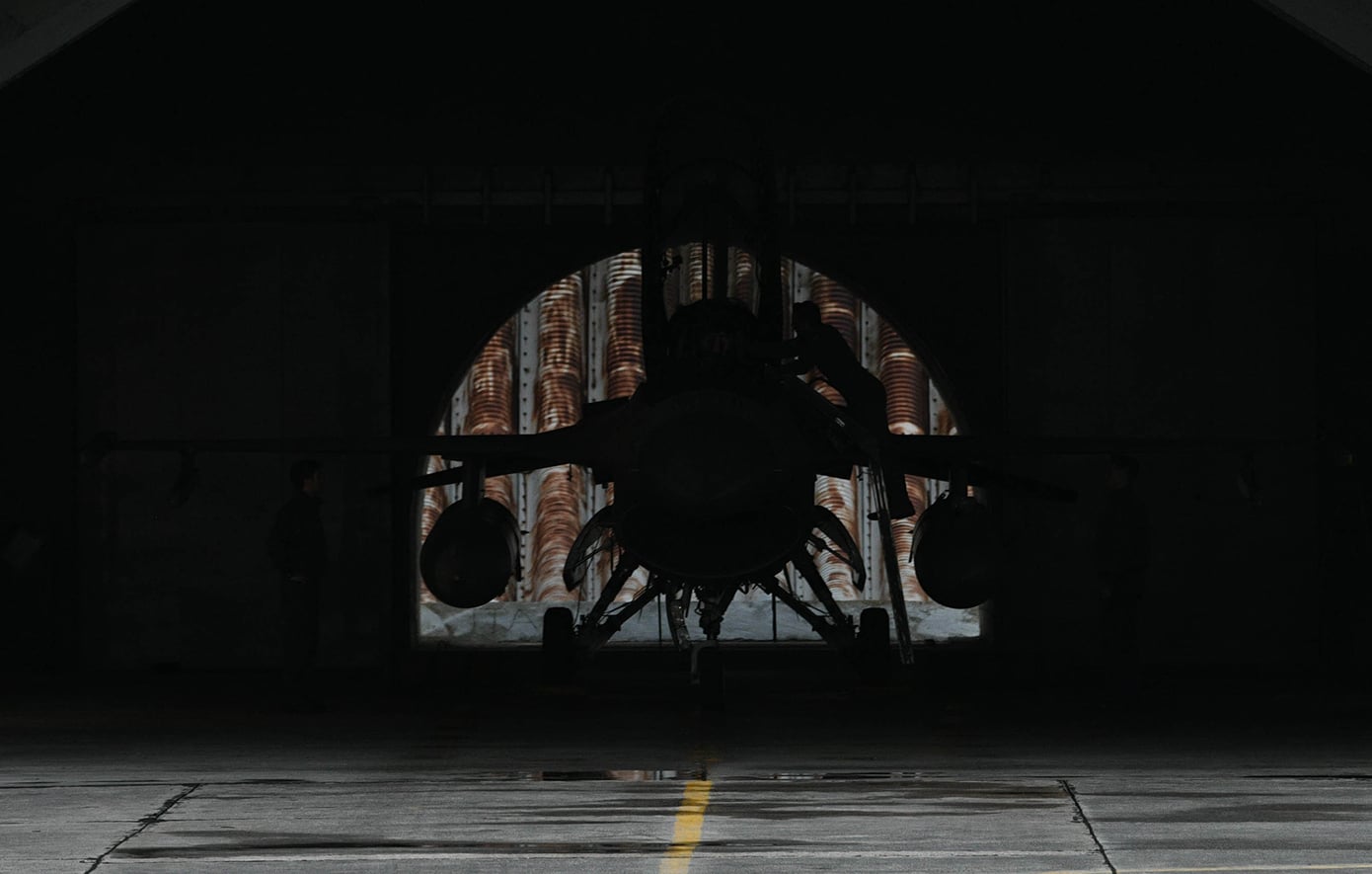 Στο Αεροδικείο Αθηνών οδηγήθηκε ο συλληφθείς σμήναρχος – Είχε εξειδίκευση και πιστοποίηση του ΝΑΤΟ στις τηλεπικοινωνίες