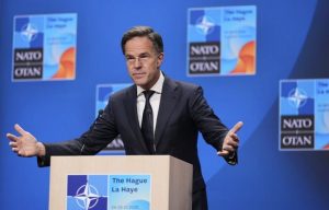 Ρούτε: Το ΝΑΤΟ είναι αρκετά ισχυρό ώστε η Ρωσία δεν θα επιδιώξει τώρα να επιτεθεί σε χώρα-μέλος του