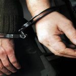 Ηράκλειο: Έκαναν σήμα σε διερχόμενο οδηγό για να τους βοηθήσει και επιχείρησαν να τον ληστέψουν