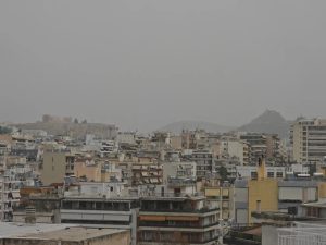 Καιρός: Παροδικές νεφώσεις με τοπικές βροχές – Αυξημένες συγκεντρώσεις σαχαριανής σκόνης στα νοτιοανατολικά
