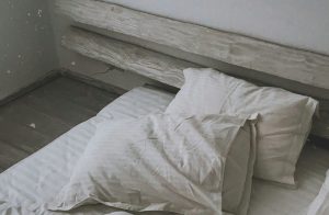 Πάτρα: 13χρονος νοσηλεύεται σε στρώμα στο πάτωμα της Παιδοψυχιατρικής Κλινικής